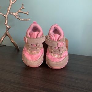 Baby stride rite made 2 play sneakers